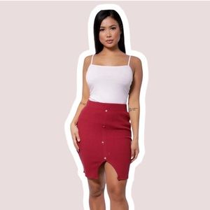 Open leg bodycon skirt red small